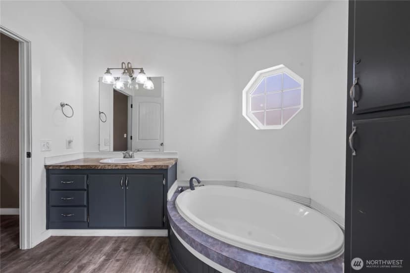 Property photo for 5206 Sandridge Road, Long Beach photo 19