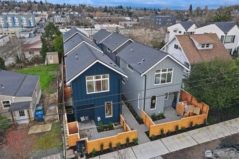 Property photo for 2006 B 19th Avenue S, Seattle photo 22