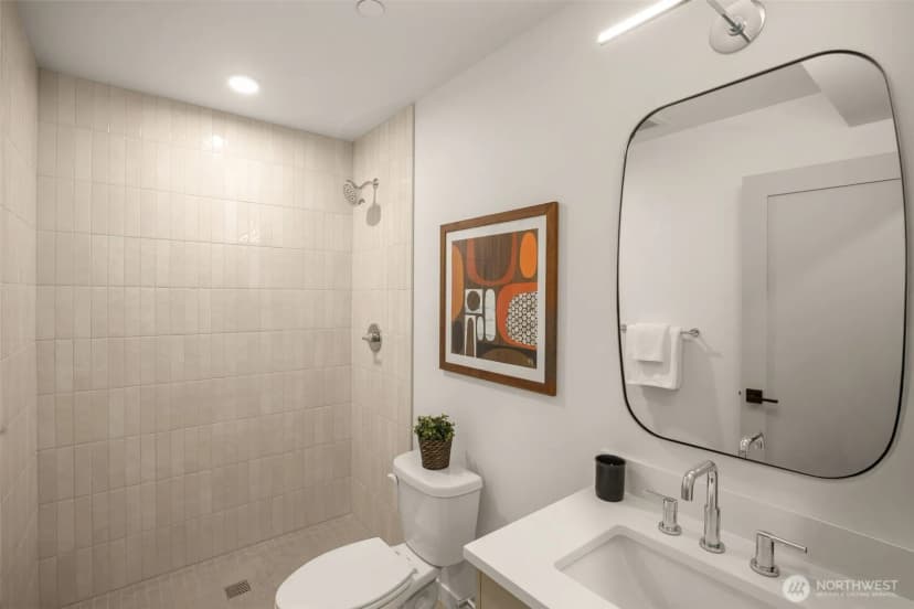Property photo for 1319 E Denny Way, Seattle photo 23