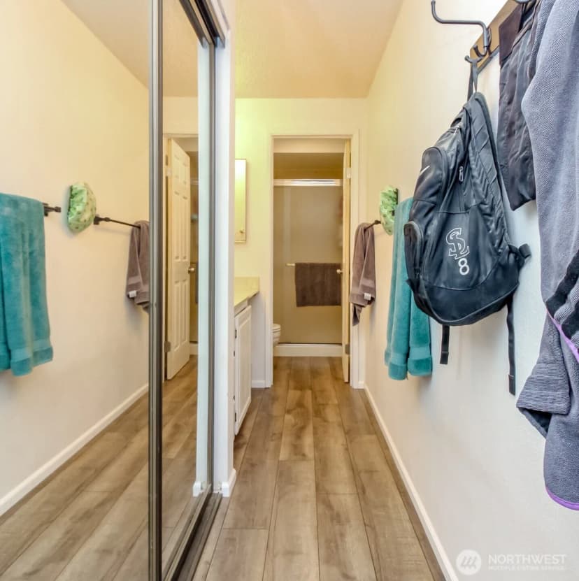 Property photo for 13235 12th Avenue Sw #522, Burien photo 26
