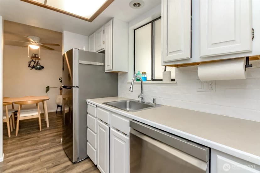 Property photo for 13235 12th Avenue Sw #522, Burien photo 14