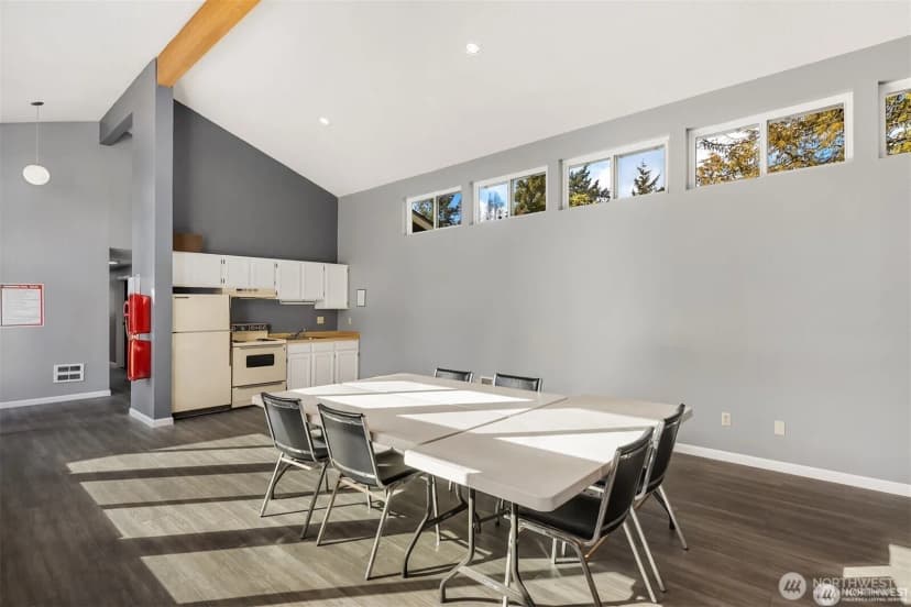 Property photo for 13235 12th Avenue Sw #522, Burien photo 32