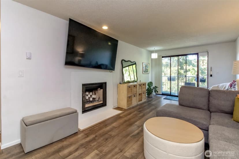 Property photo for 13235 12th Avenue Sw #522, Burien photo 7