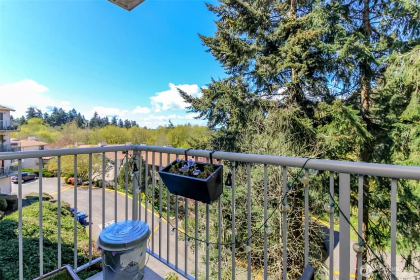 Property photo for 13235 12th Avenue Sw #522, Burien photo 28