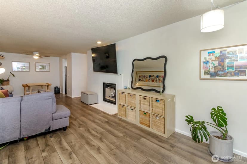 Property photo for 13235 12th Avenue Sw #522, Burien photo 9
