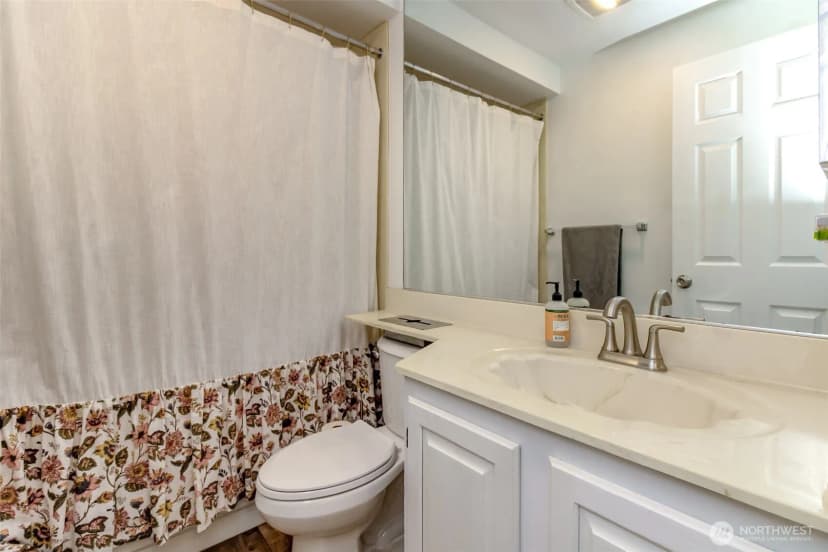 Property photo for 13235 12th Avenue Sw #522, Burien photo 21