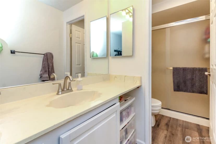 Property photo for 13235 12th Avenue Sw #522, Burien photo 27