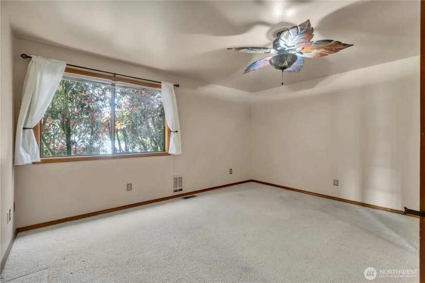 Property photo for 10422 45th Street Ct E, Edgewood photo 28
