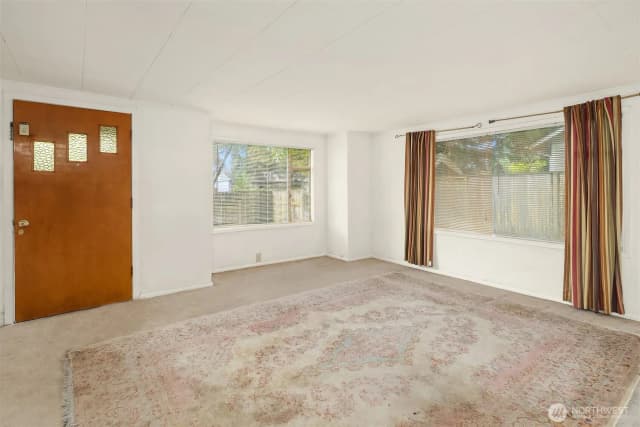Property photo for 15527 Wallingford Avenue N, Shoreline photo 3