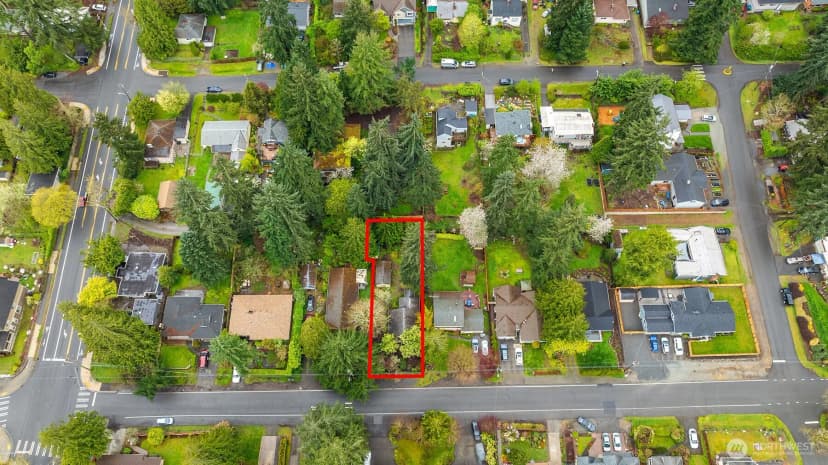 Property photo for 15527 Wallingford Avenue N, Shoreline photo 29