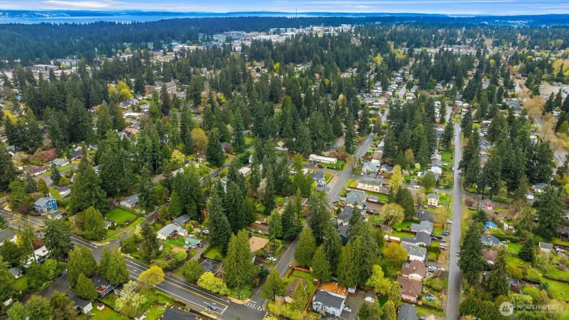 Property photo for 15527 Wallingford Avenue N, Shoreline photo 26