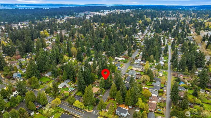 Property photo for 15527 Wallingford Avenue N, Shoreline photo 27