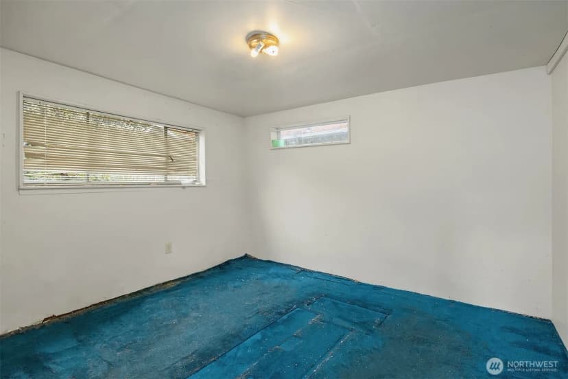 Property photo for 15527 Wallingford Avenue N, Shoreline photo 11
