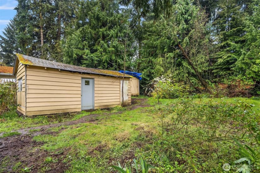 Property photo for 15527 Wallingford Avenue N, Shoreline photo 13