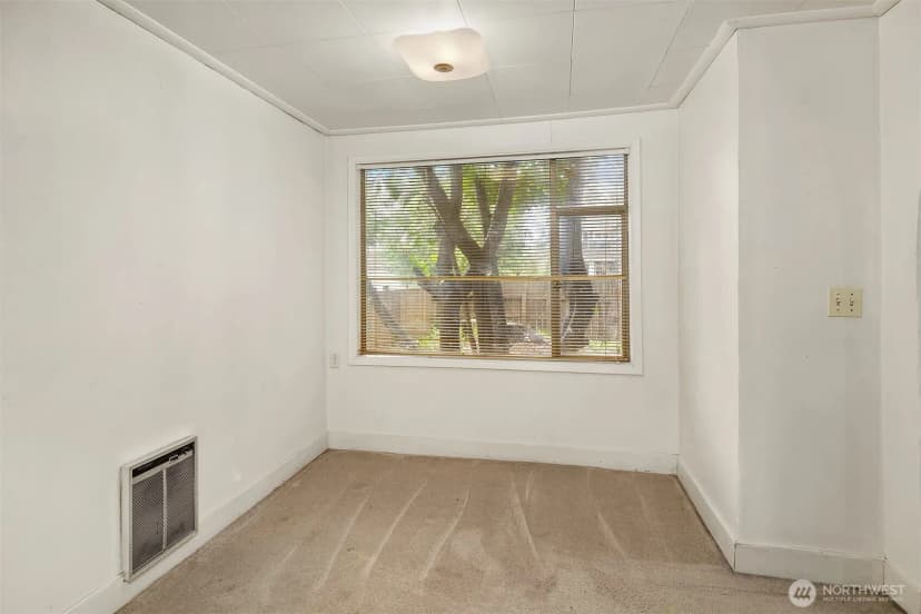 Property photo for 15527 Wallingford Avenue N, Shoreline photo 5