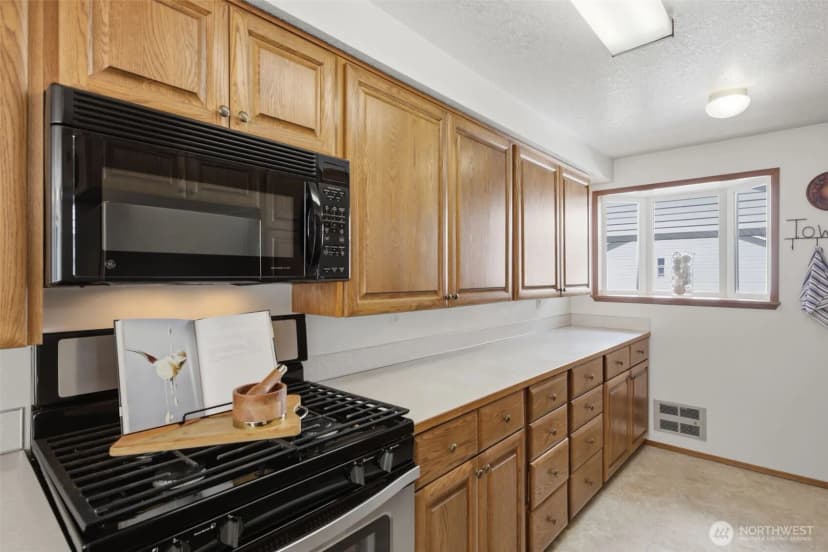 Property photo for 20617 28th Avenue W #d2, Lynnwood photo 8