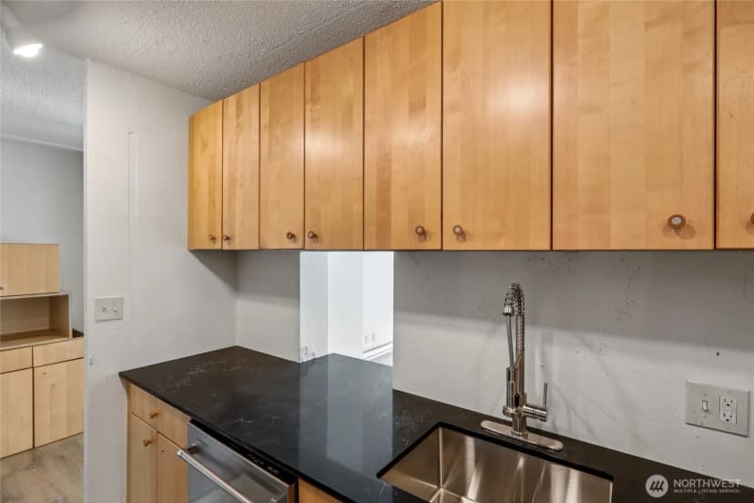 Property photo for 308 E Republican Street #608, Seattle photo 12