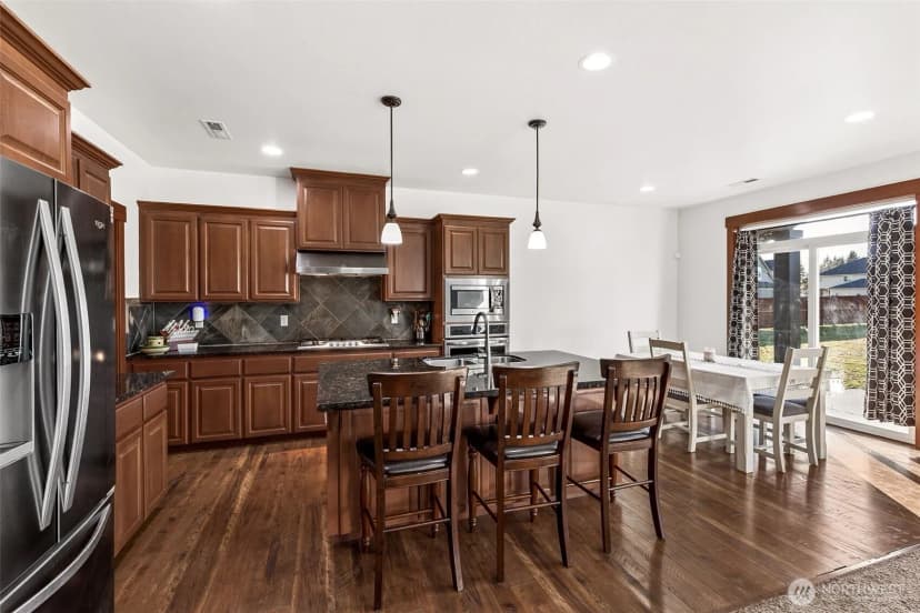 Property photo for 3127 292nd Street S, Roy photo 9