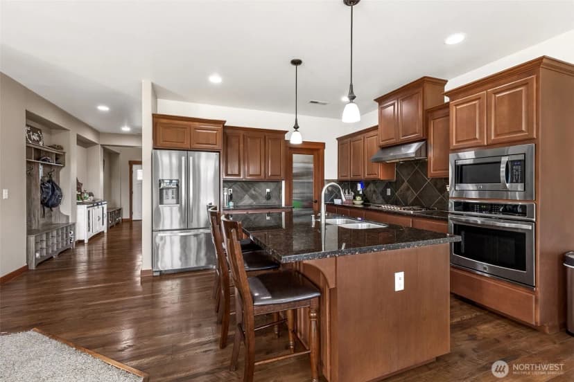 Property photo for 3127 292nd Street S, Roy photo 13