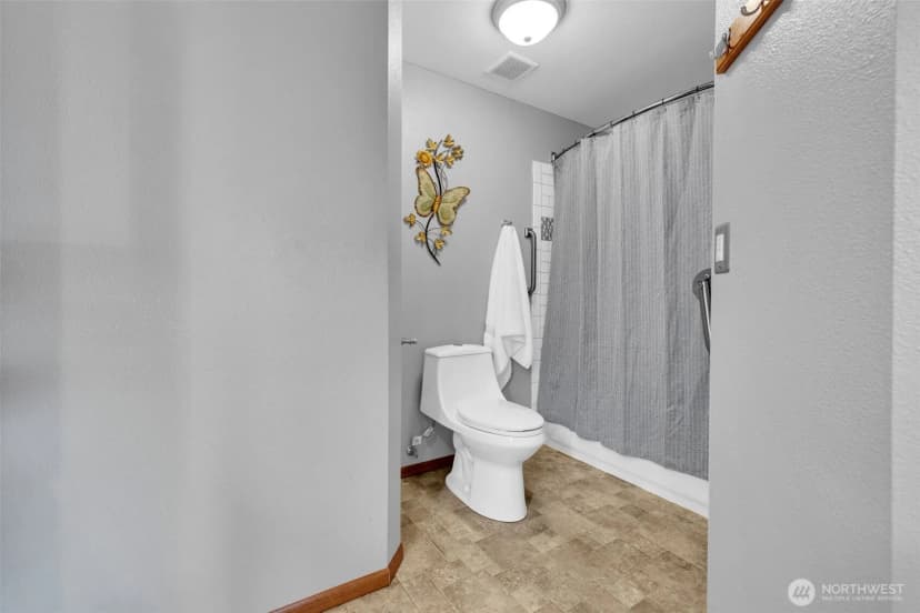 Property photo for 3209 32nd Street Pl Se, Puyallup photo 16