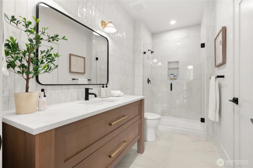 Property photo for 20371 80th Avenue Ne, Kenmore photo 16