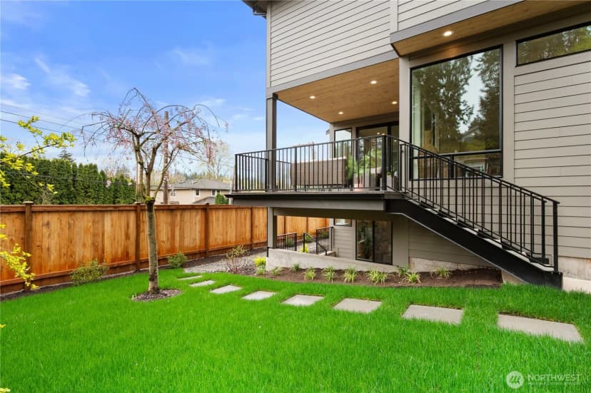 Property photo for 20371 80th Avenue Ne, Kenmore photo 39