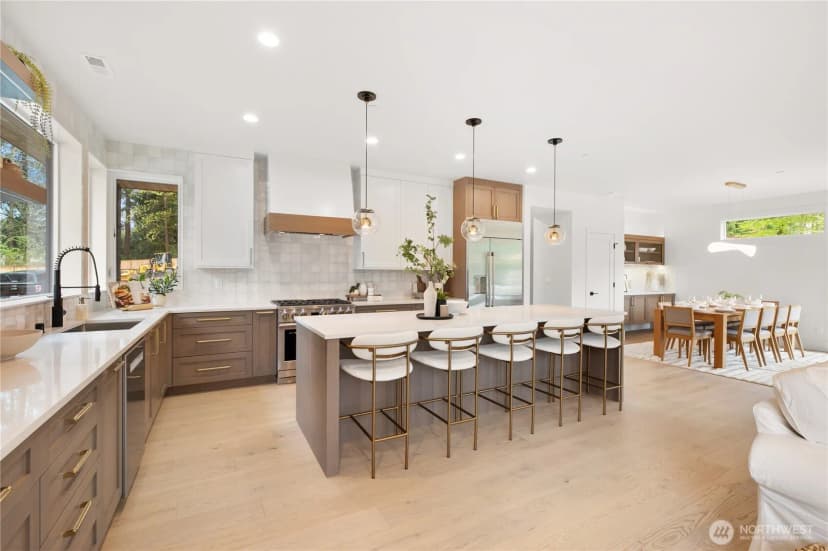Property photo for 20371 80th Avenue Ne, Kenmore photo 12