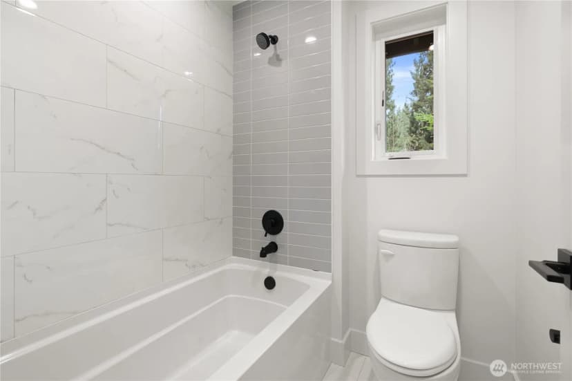 Property photo for 20371 80th Avenue Ne, Kenmore photo 23