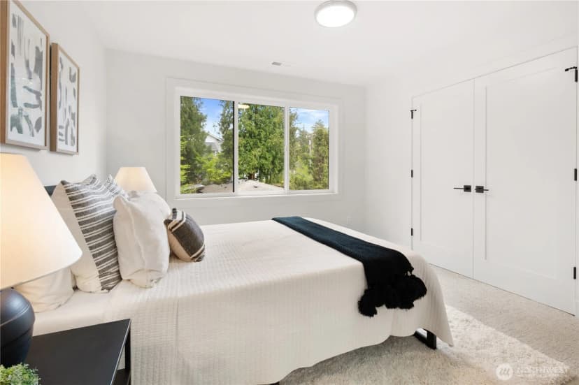 Property photo for 20371 80th Avenue Ne, Kenmore photo 19