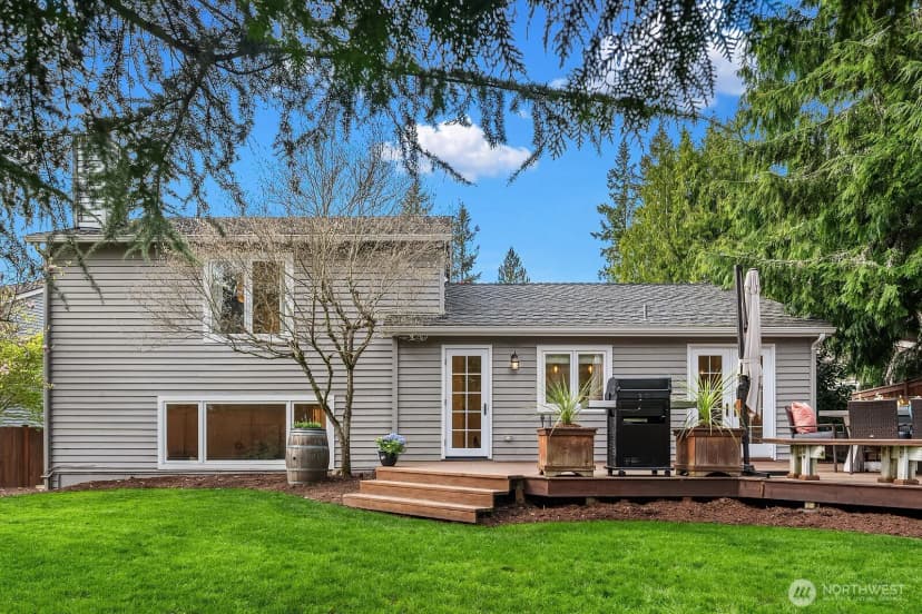 Property photo for 2605 234th Avenue Ne, Sammamish photo 24