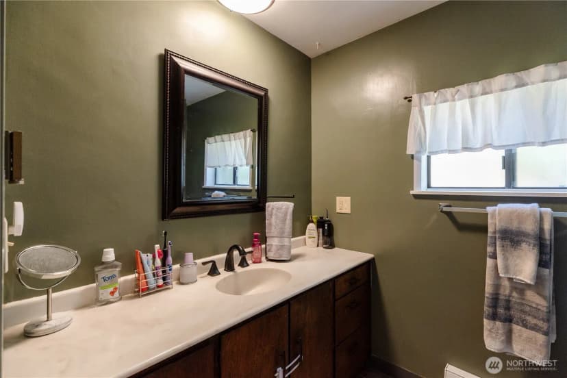 Property photo for 6515 Montclair Avenue Sw, Lakewood photo 10