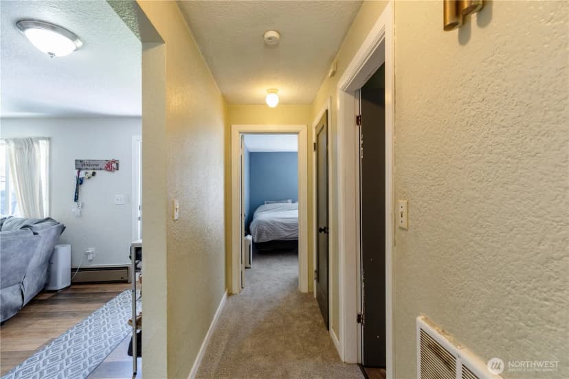 Property photo for 6515 Montclair Avenue Sw, Lakewood photo 15