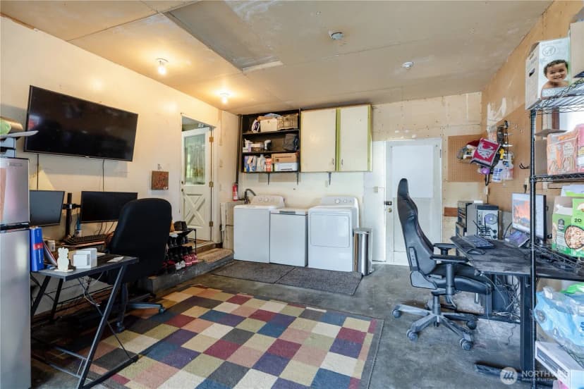 Property photo for 6515 Montclair Avenue Sw, Lakewood photo 23