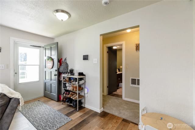 Property photo for 6515 Montclair Avenue Sw, Lakewood photo 5
