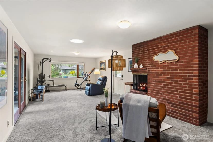 Property photo for 823 Nw 107th Street, Seattle photo 10
