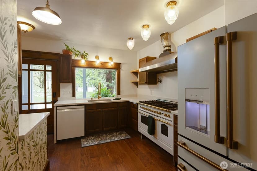 Property photo for 13101 Olalla Valley Road Se, Olalla photo 13