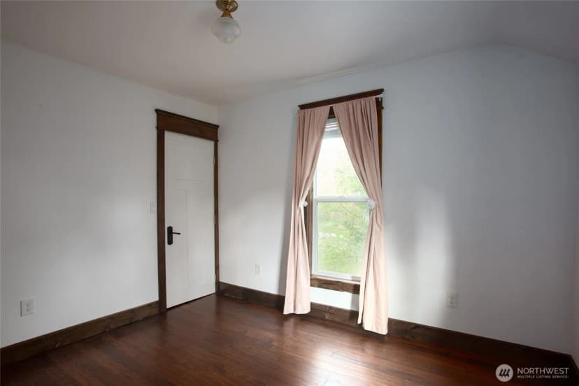 Property photo for 13101 Olalla Valley Road Se, Olalla photo 17