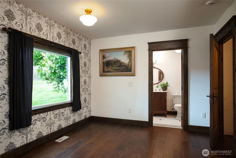 Property photo for 13101 Olalla Valley Road Se, Olalla photo 9