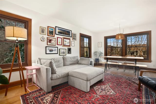 Property photo for 408 Bellevue Avenue E #302, Seattle photo 3