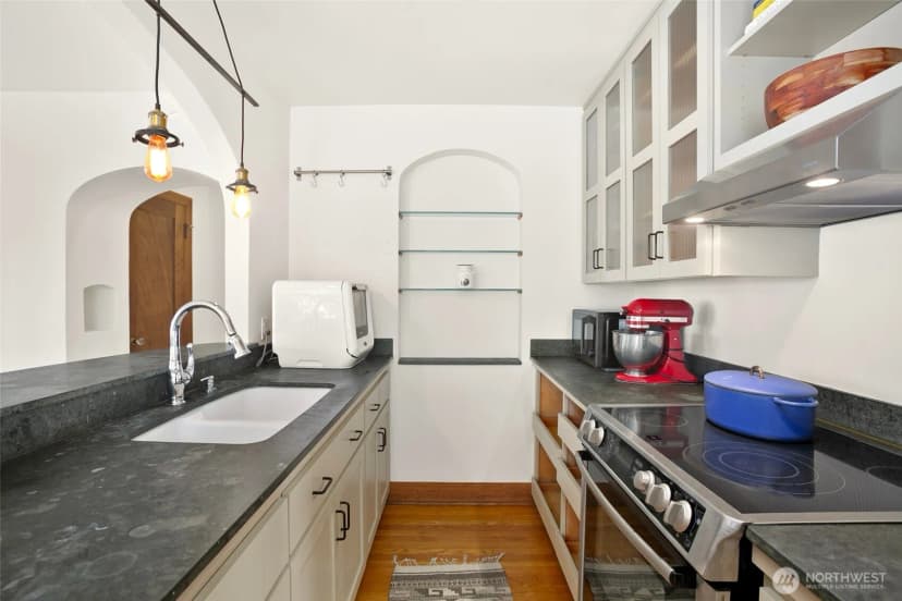 Property photo for 408 Bellevue Avenue E #302, Seattle photo 15