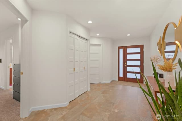 Property photo for 2512 Vista View Drive, Tacoma photo 4