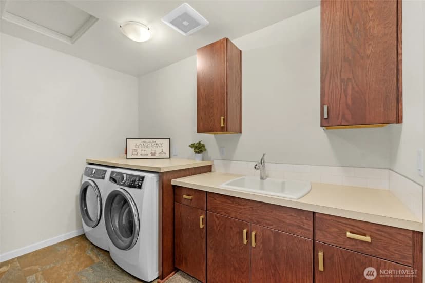 Property photo for 2512 Vista View Drive, Tacoma photo 29