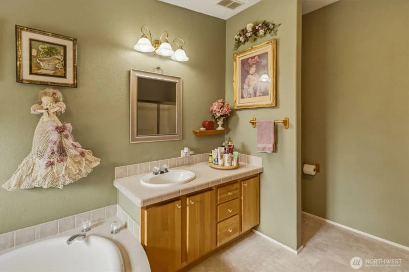 Property photo for 138 Twin Peaks Road, Toledo photo 16