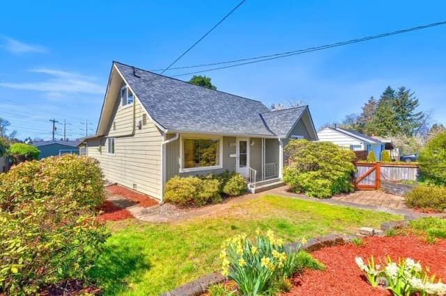 Property photo for 12219 76th Avenue S, Seattle photo 3