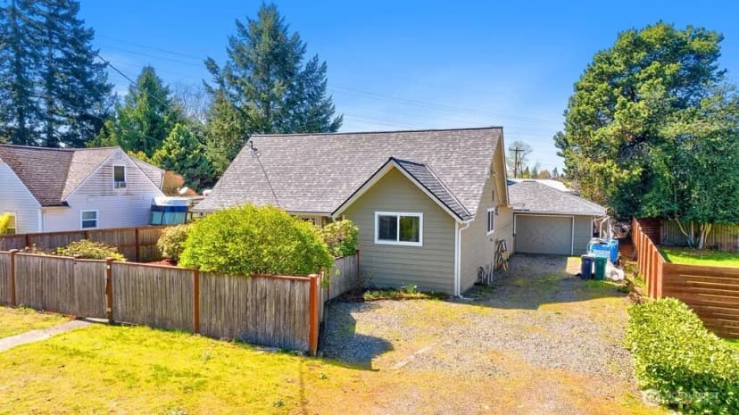 Property photo for 12219 76th Avenue S, Seattle photo 2