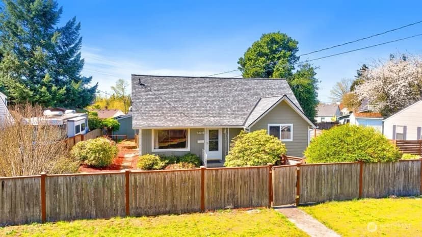 Property photo for 12219 76th Avenue S, Seattle photo 4