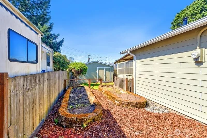 Property photo for 12219 76th Avenue S, Seattle photo 32