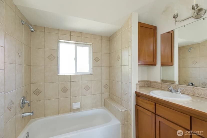 Property photo for 7114 California Avenue Sw, Seattle photo 23