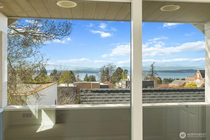 Property photo for 7114 California Avenue Sw, Seattle photo 21