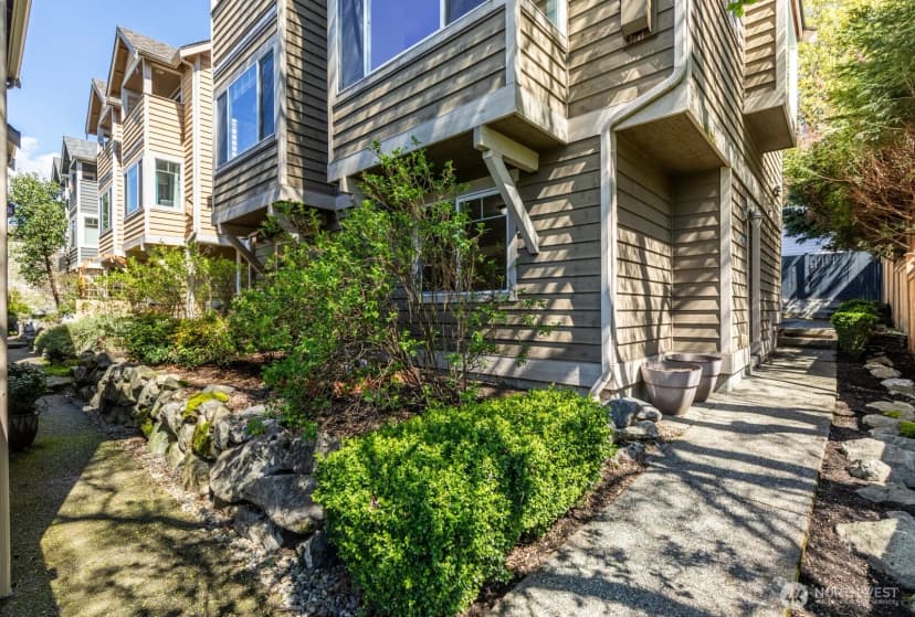 Property photo for 7114 California Avenue Sw, Seattle photo 7